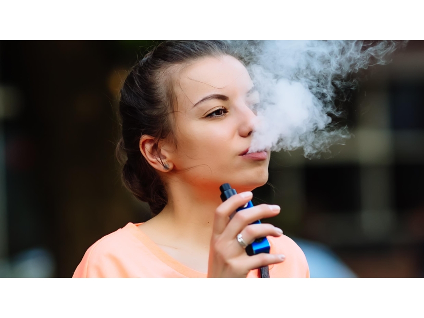 SMOKING IN TEENAGERS: WHAT RISK DOES IT POSE TO THEIR ADULT LIFE ? *